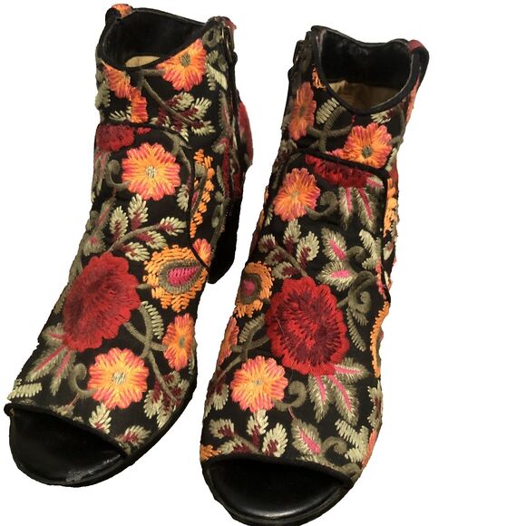 Embroidered Open Toe Black Orange Red Floral Fabric Womens 8.5 Ankle Boot Boho - Picture 2 of 11